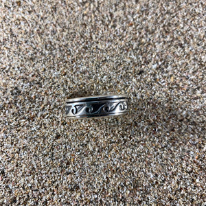 Rolling Wave Spinning Ring-Jenstones Jewelry